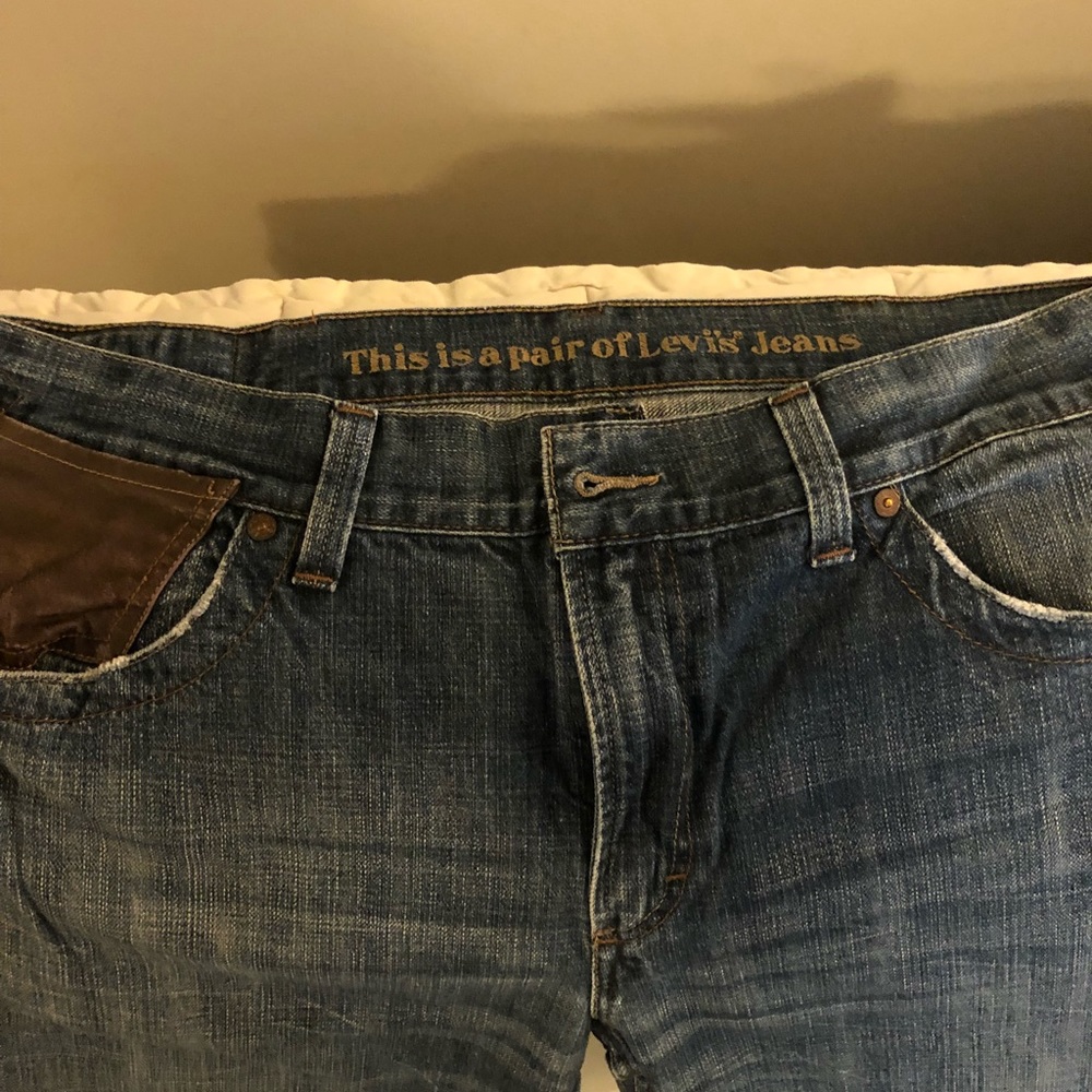 Levi’s - Picture 2 of 3